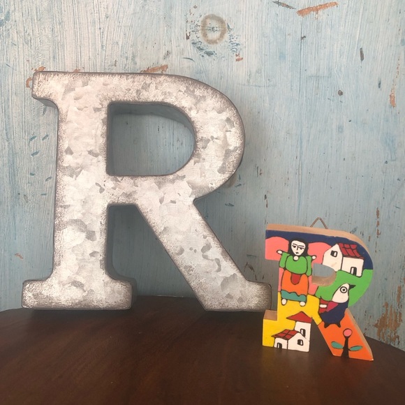 Bundle of two “R’s” - one rustic metal and the other from Spain & very colorful - Picture 7 of 13